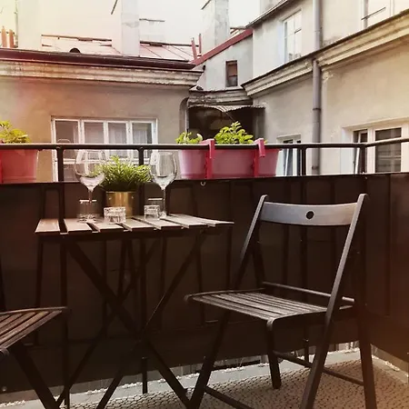 Staszica Centrum Апартаменти *